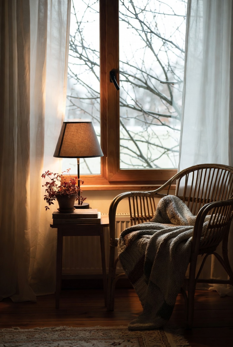 Tekstur Lembut Musim Dingin: Cara Menyusun Sudut Rumah agar Terasa Lebih Mengajak Meringkuk dan Nyaman